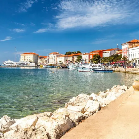 In - Istrien 33042 波雷奇